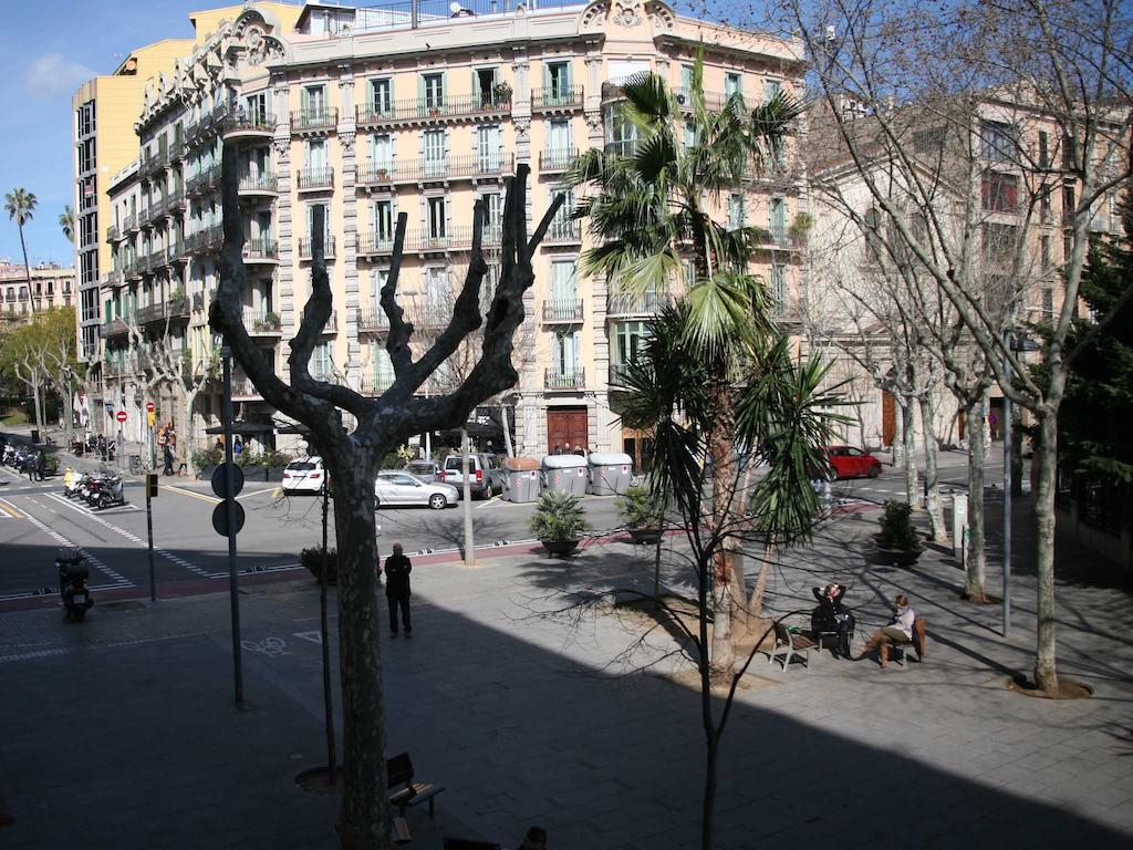 Apartment Enric Granados 15 *
